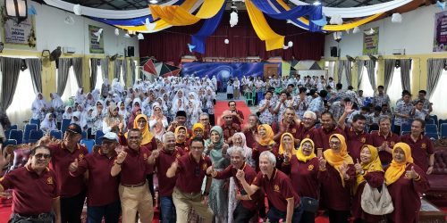 UPI YPTK Hadir di Reuni 50 Tahun Alumni SMA 1 Bukittinggi: Berbagi Ilmu, Perkuat Sinergi Pendidikan